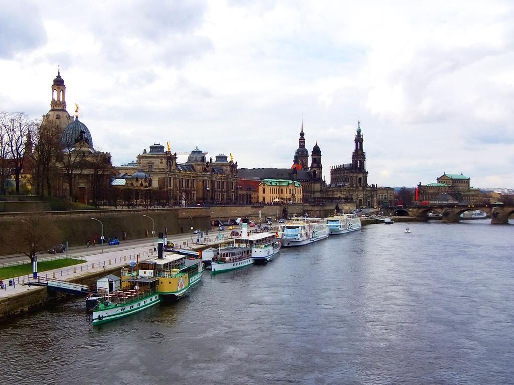 F2 - Am Alten Elbarm - Laubegast Dresden Exteriör bild